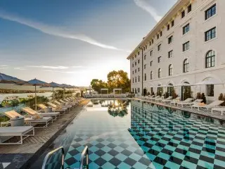  Hotel Brown Beach House & Spa 
