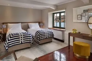  Hotel Brown Beach House & Spa 