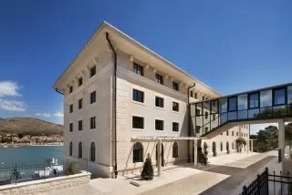  Hotel Brown Beach House & Spa 