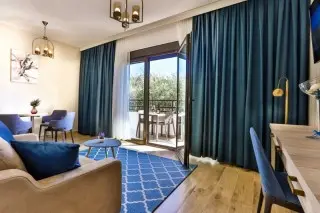 Hotel Harmony