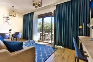 Hotel Harmony