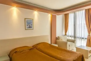 Gold Pearl Hotel