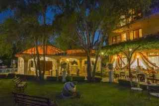 Gold Pearl Hotel