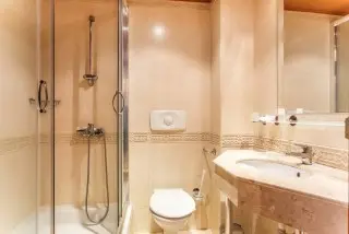 Gold Pearl Hotel