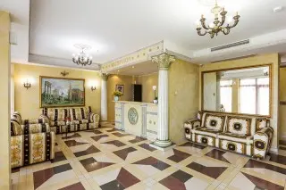 Gold Pearl Hotel