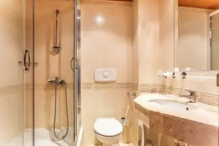 Gold Pearl Hotel