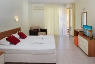 Pollo Resort All Inclusive Light