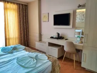 Aphrodita Beach Hotel