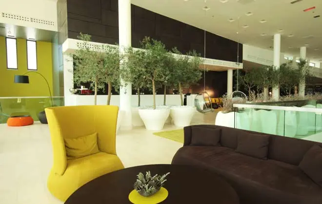 Lobby Lounge Bar