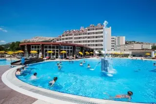 Corinthia-Baśka Sunny Hotel by Valamar