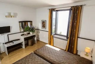 Hotel Kaśtel