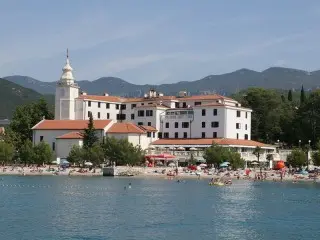 Hotel Kaśtel