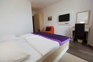 Hotel & Paviljoni Slaven