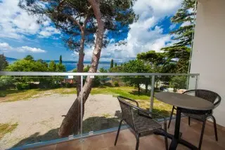 Hotel & Paviljoni Slaven