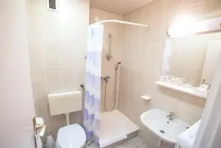 Hotel & Paviljoni Slaven