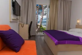 Hotel & Paviljoni Slaven
