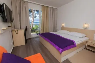 Hotel & Paviljoni Slaven