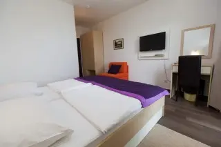 Hotel & Paviljoni Slaven