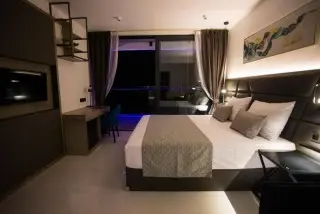 Liberty Plaza 4* & Hotel 3*