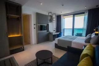 Liberty Plaza 4* & Hotel 3*