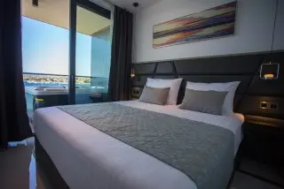 Liberty Plaza 4* & Hotel 3*