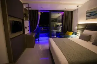 Liberty Plaza 4* & Hotel 3*