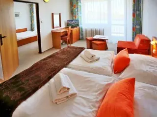 Hotel Uran