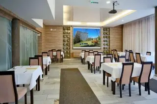 Hotel Uran