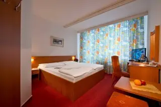 Hotel Uran