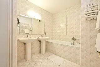 Hotel Uran