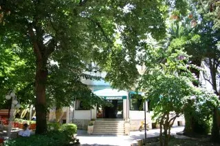 Hotel Sumratin