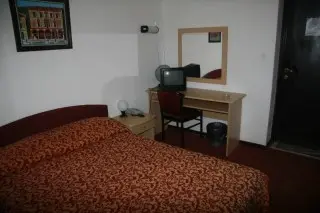 Hotel Sumratin