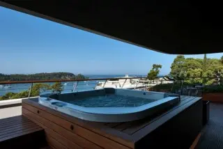 Hotel Lone