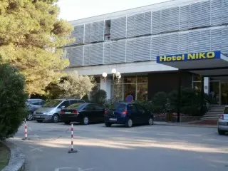 Beach Hotel Niko