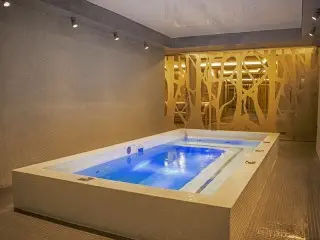 Palmon Bay Hotel & Spa