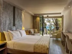 Palmon Bay Hotel & Spa