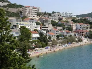 Hotel & Apartments  Agava