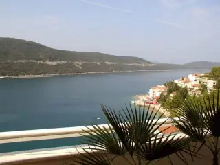Hotel & Apartments  Agava