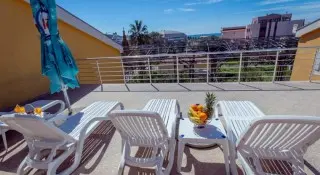 Hotel Pharos