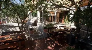 Hotel Pharos