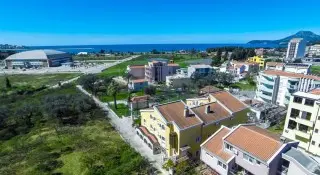 Hotel Pharos