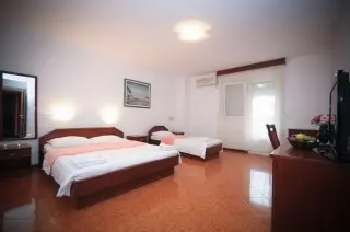 Garni Hotel MB