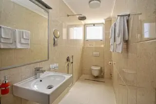 Hotel Tara