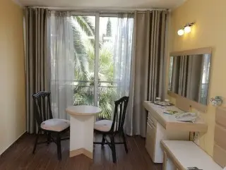 Hotel Tara