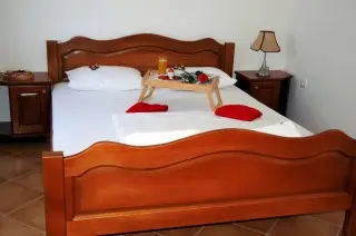 Hotel De Lara