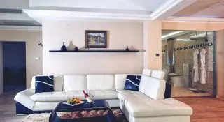 Hotel Azimut