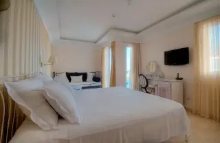 Hotel Azimut