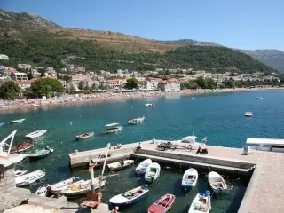 Apartmani Holiday