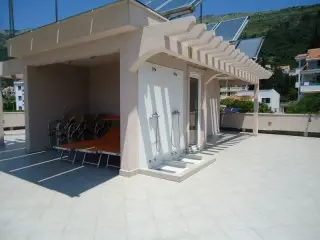 Apartmani Holiday