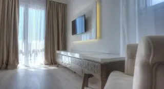 Hotel Adrovic